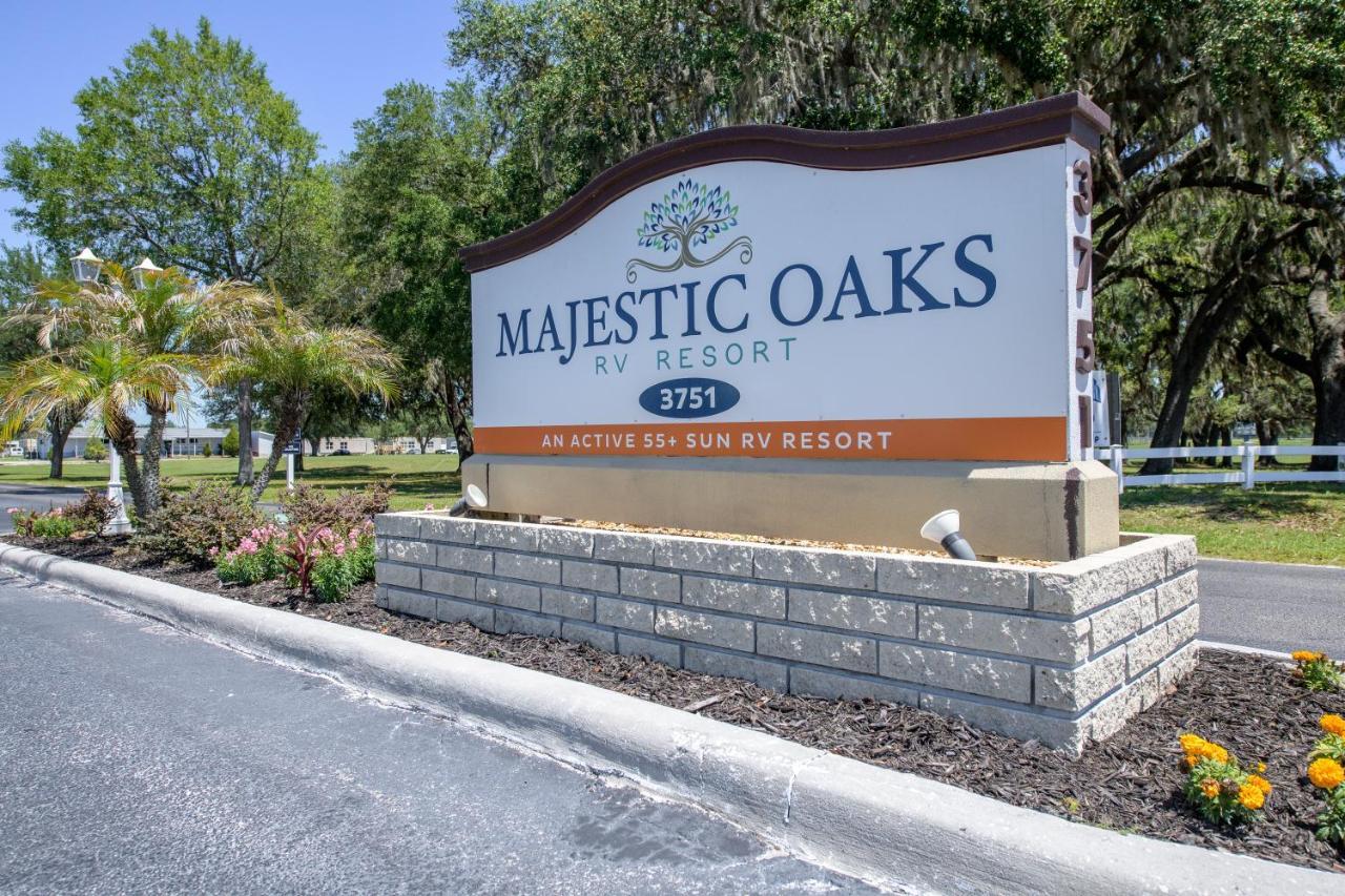 Majestic Oaks Rv Resort Zephyrhills Bagian luar foto