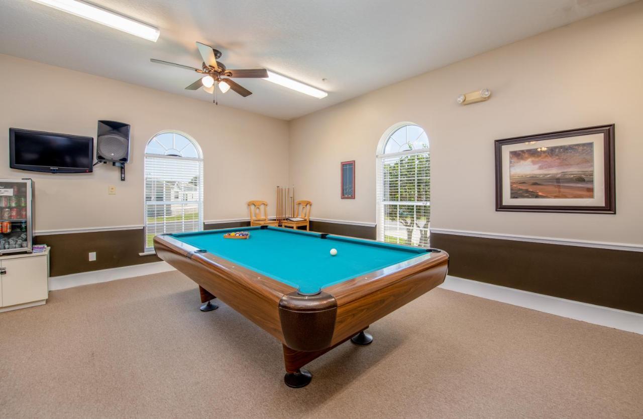 Majestic Oaks Rv Resort Zephyrhills Bagian luar foto