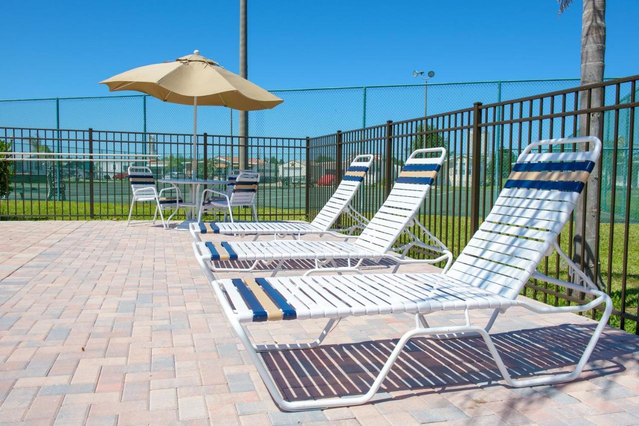 Majestic Oaks Rv Resort Zephyrhills Bagian luar foto